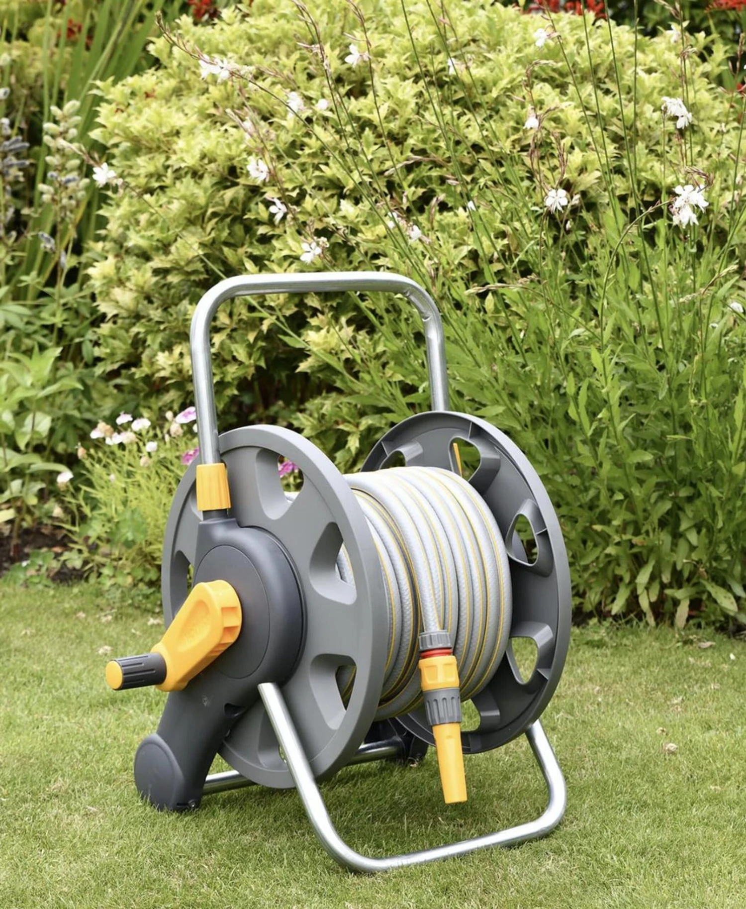 (2431) Hozelock 2 In 1 Assembled Reel+25m M/P+ Fittings/nozzle 2 (2431) Hozelock 2 In 1 Assembled Reel+25m M/P+ Fittings/nozzle - Image 2