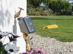 Hozelock 2216 Cloud Controller Kit -GardenWater Pro Sales HOZ2216 INUSE1