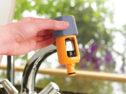 GardenWater Pro Sales -GardenWater Pro Sales HOZ2274 INUSE1