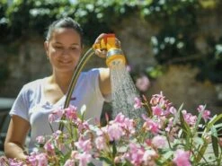 Hozelock Multi Spray Gun -GardenWater Pro Sales HOZ26690000 INUSE1