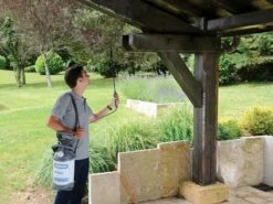 Hozelock Pulsar Viton® Pressure Sprayer -GardenWater Pro Sales HOZ5311 INUSE1