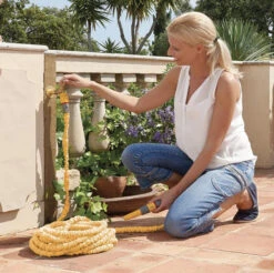 Hozelock 8230 Superhoze 30m Expanding Hose Set 16 Hozelock 8230 Superhoze 30m Expanding Hose Set -GardenWater Pro Sales hozelock 8230 superhoze 30m expanding hose set 5010646061391 ftb6117 25495.1610845348