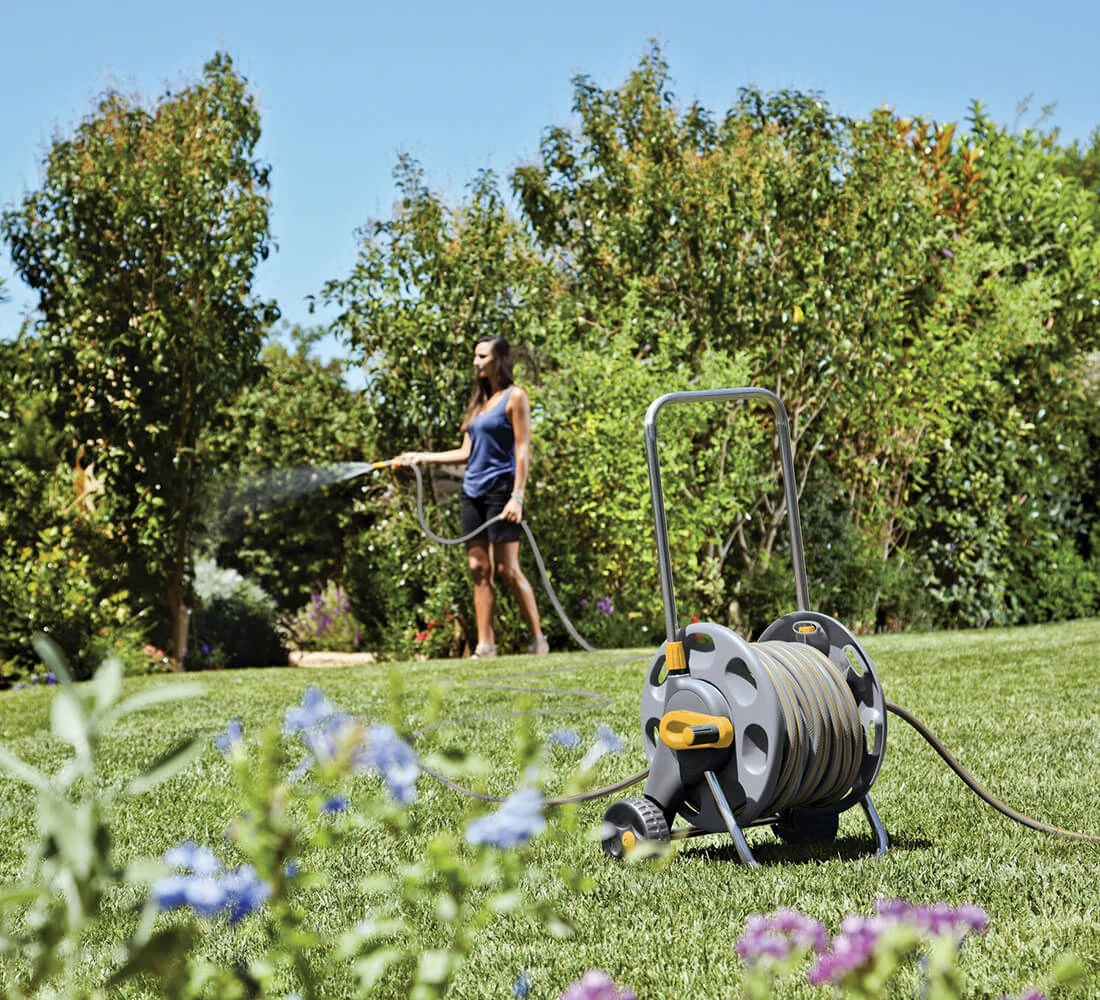 Hozelock Hose Cart, 60m Capacity - 2398 2 Hozelock Hose Cart, 60m Capacity - 2398 - Image 2