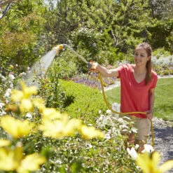 Hozelock Lance Spray Plus 90 -GardenWater Pro Sales l lance spray plus 90 2697 hozelock lifestyle